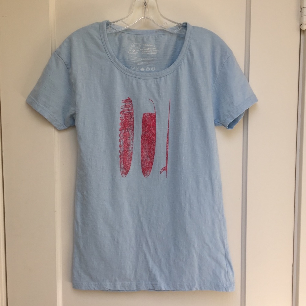 2/$10! Level Six blue t-shirt with graphic surf design